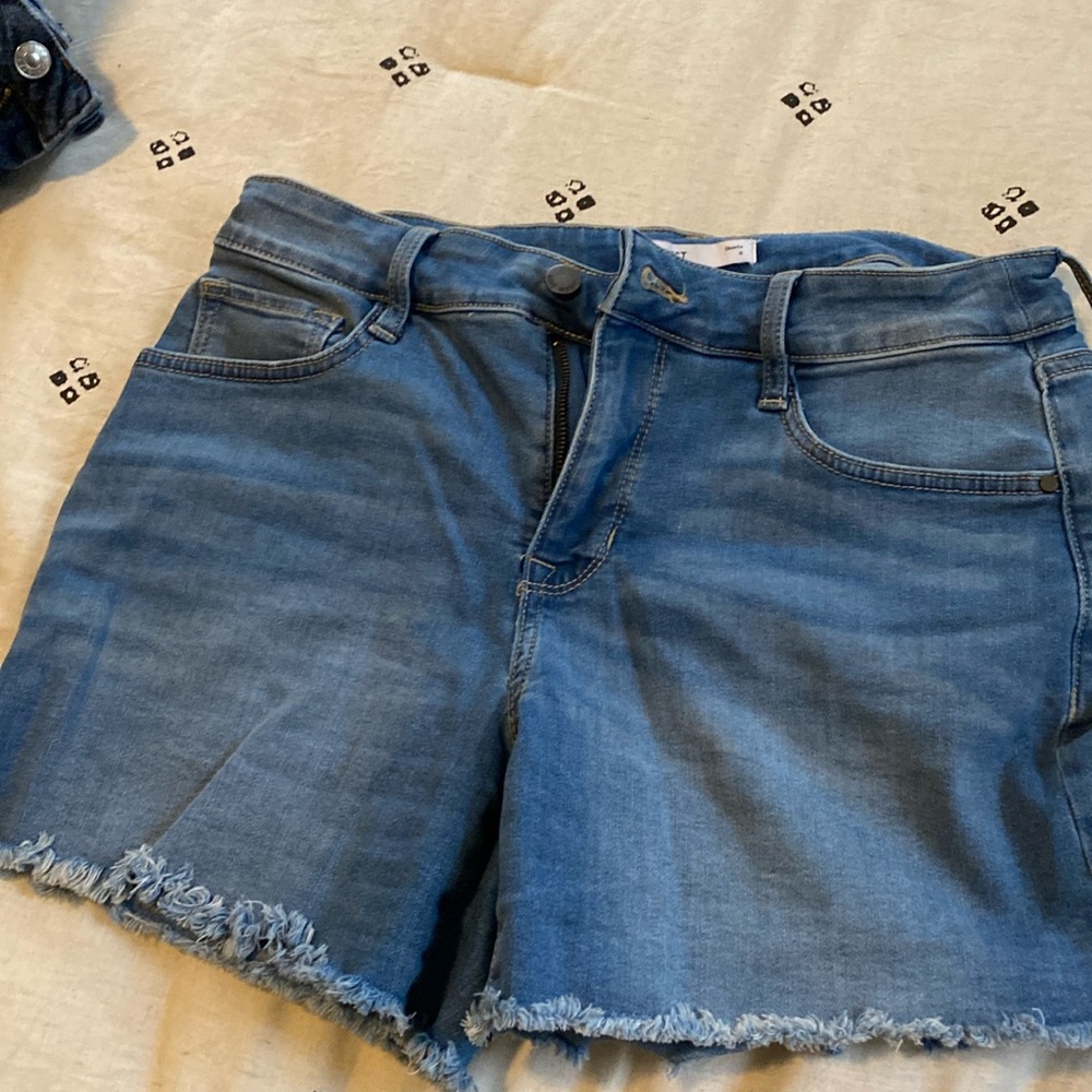 Nice west size 4 jean shorts